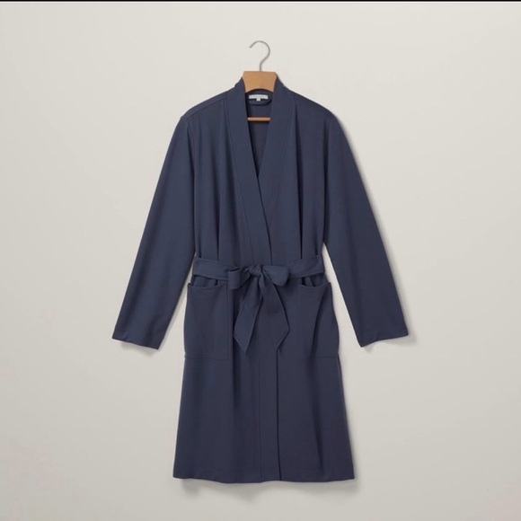 Love and Lore Reading Robe - Picture 1 of 3